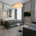 Bumblebee Luxury Apartments